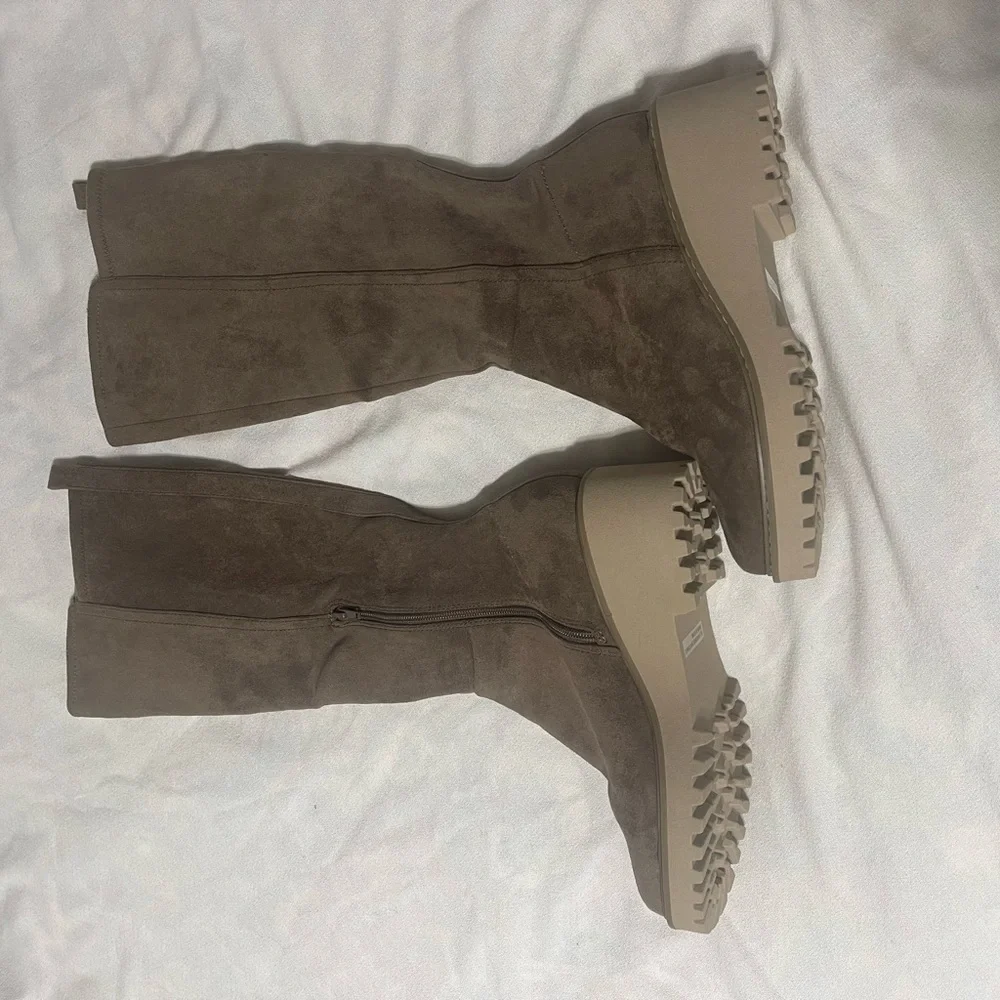 Dolce Vita Suede Lug Sole Platform  Boots Brown Size 9